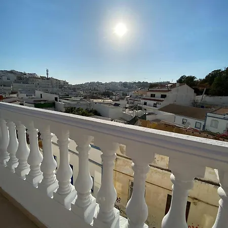 Room In House - Vibrant Stay In Old Town بيت ضيافة البوفيرا