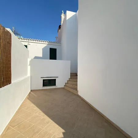 Room In House - Vibrant Stay In Old Town Gæstehus Albufeira