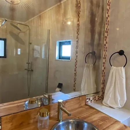 Room In House - Vibrant Stay In Old Town Gæstehus